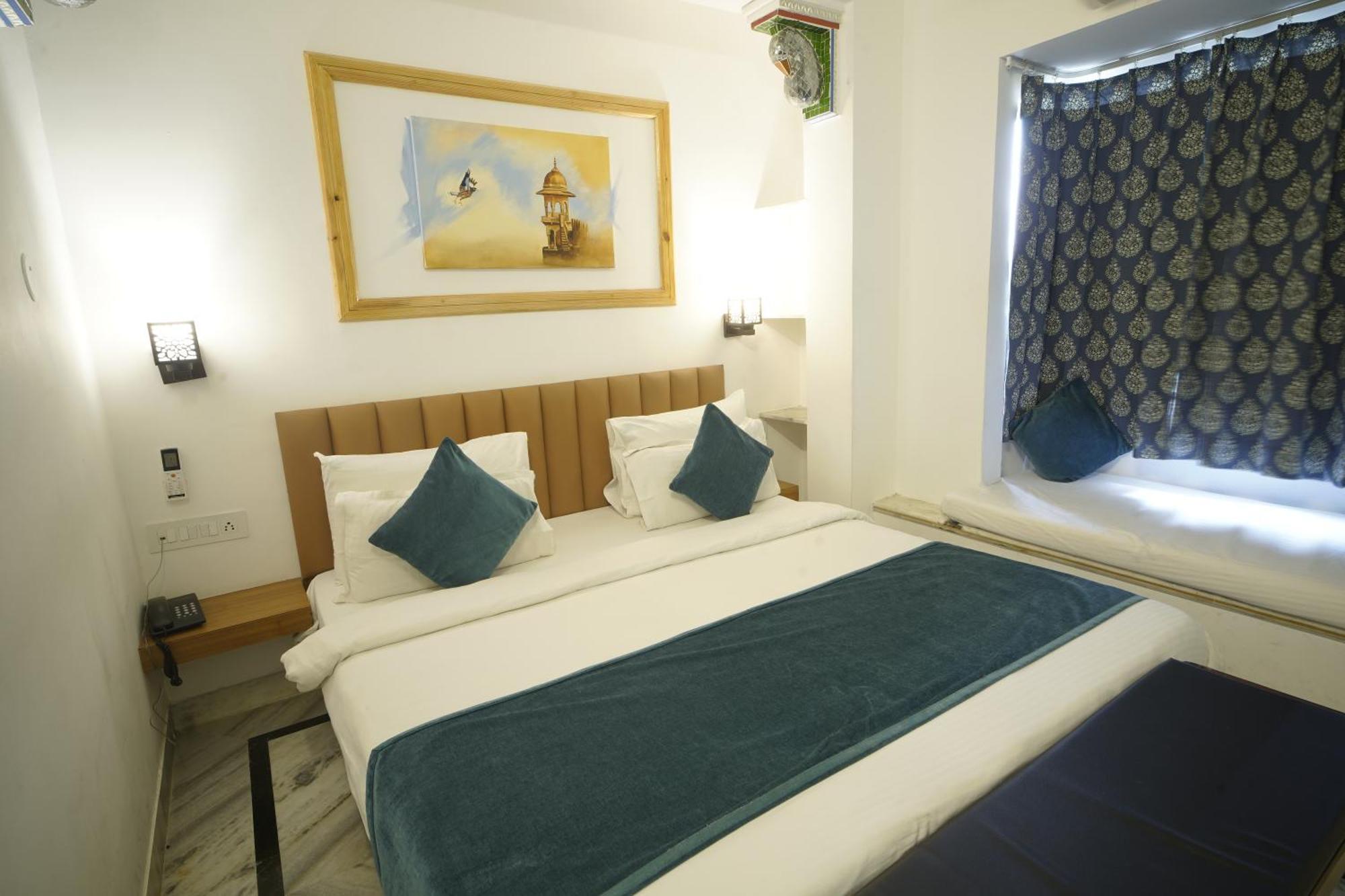 Hotel Udai Niwas By The Lake Udaipur Exterior foto